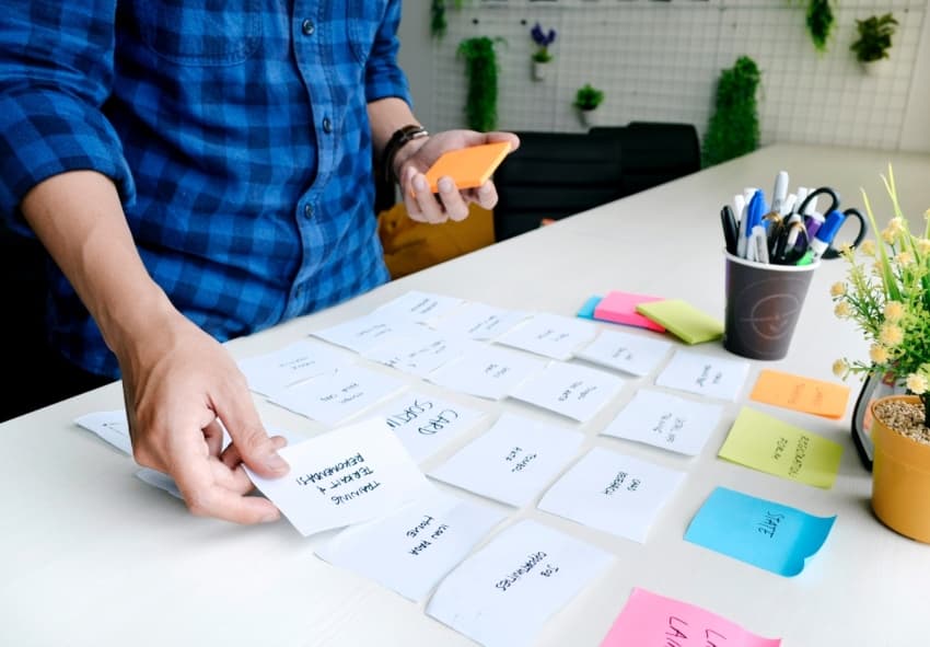 paper-card-sorting.jpg